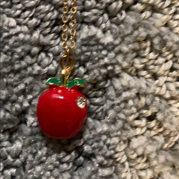 Apple necklace - Picture 2 of 3